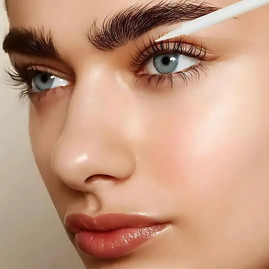 Wimpernserum BloomLash – Pflegendes Wimpernserum für volle, schöne Wimpern