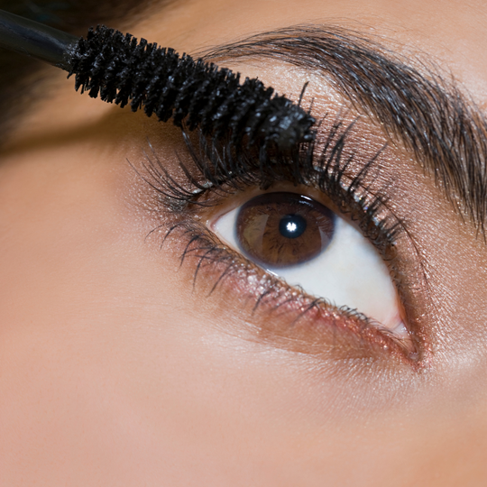 Mangolo Volumen Mascara – Wasserfest für lange, geschwungene Wimpern